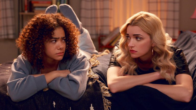 ซีรีส์ Ginny & Georgia: Season 3 กับการเผชิญหน้ากับการพิจารณาคดีฆาตกรรมที่เข้มข้น